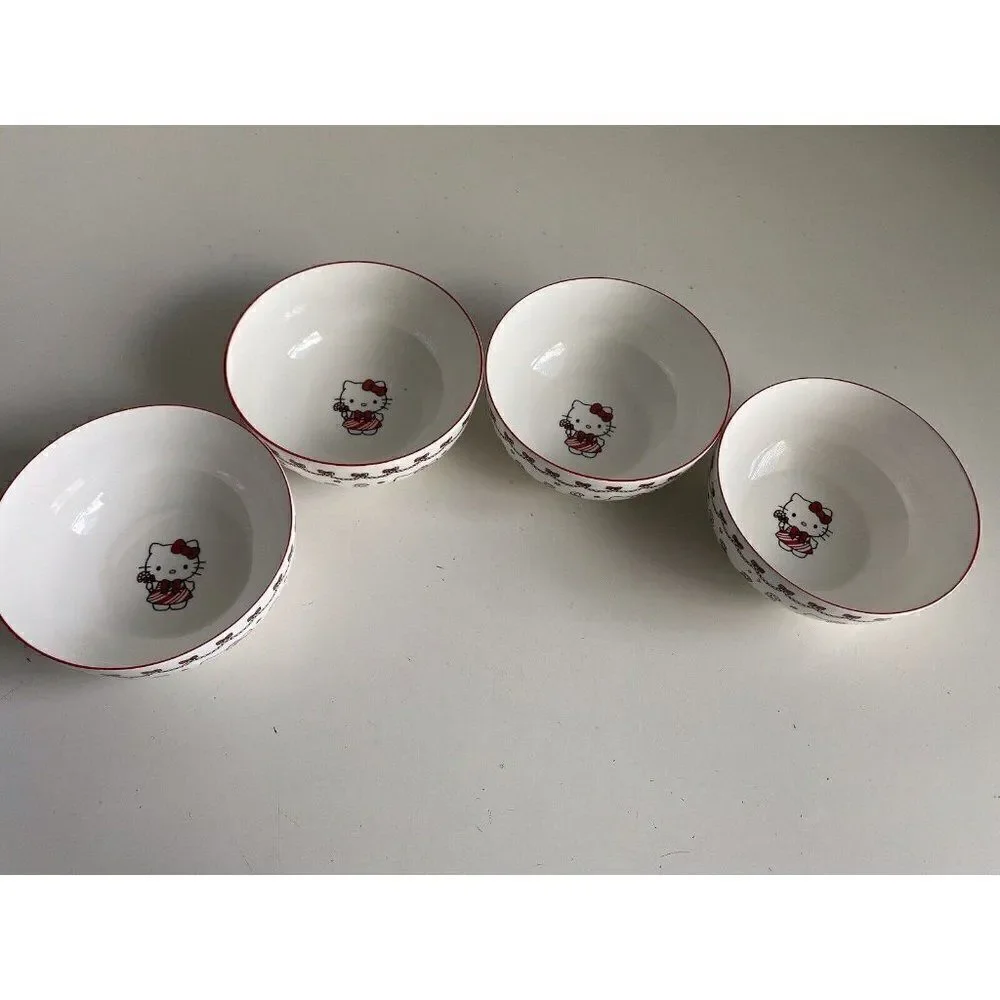 Set Of 4 Sanrio Hello Kitty Ceramic 27 Oz Bowl Christmas Candy Cane‎ Garland NEW